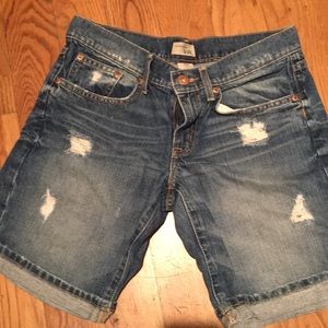 Boyfriend jean shorts